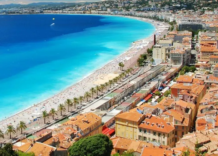 Happy Spacieux En Dernier Etage Avec Balcon A 5 Minutes A Pieds Du Vieux Et De La Quartier Dubouchage Nizza