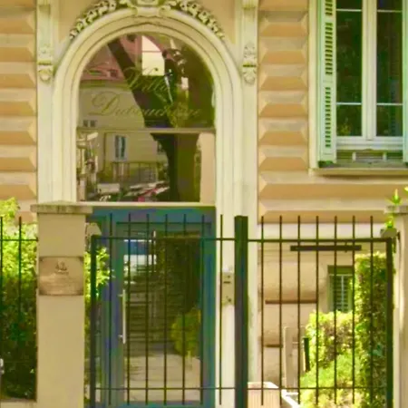 Appartement Happy Spacieux En Dernier étage Avec Balcon à 5 Minutes à Pieds Du Vieux Et De La Quartier Dubouchage