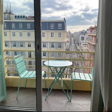 Happy Proche Du Vieux Et Quartier Dubouchage Διαμέρισμα *